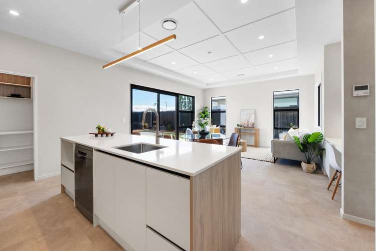 14 Elsie Lange Way_4