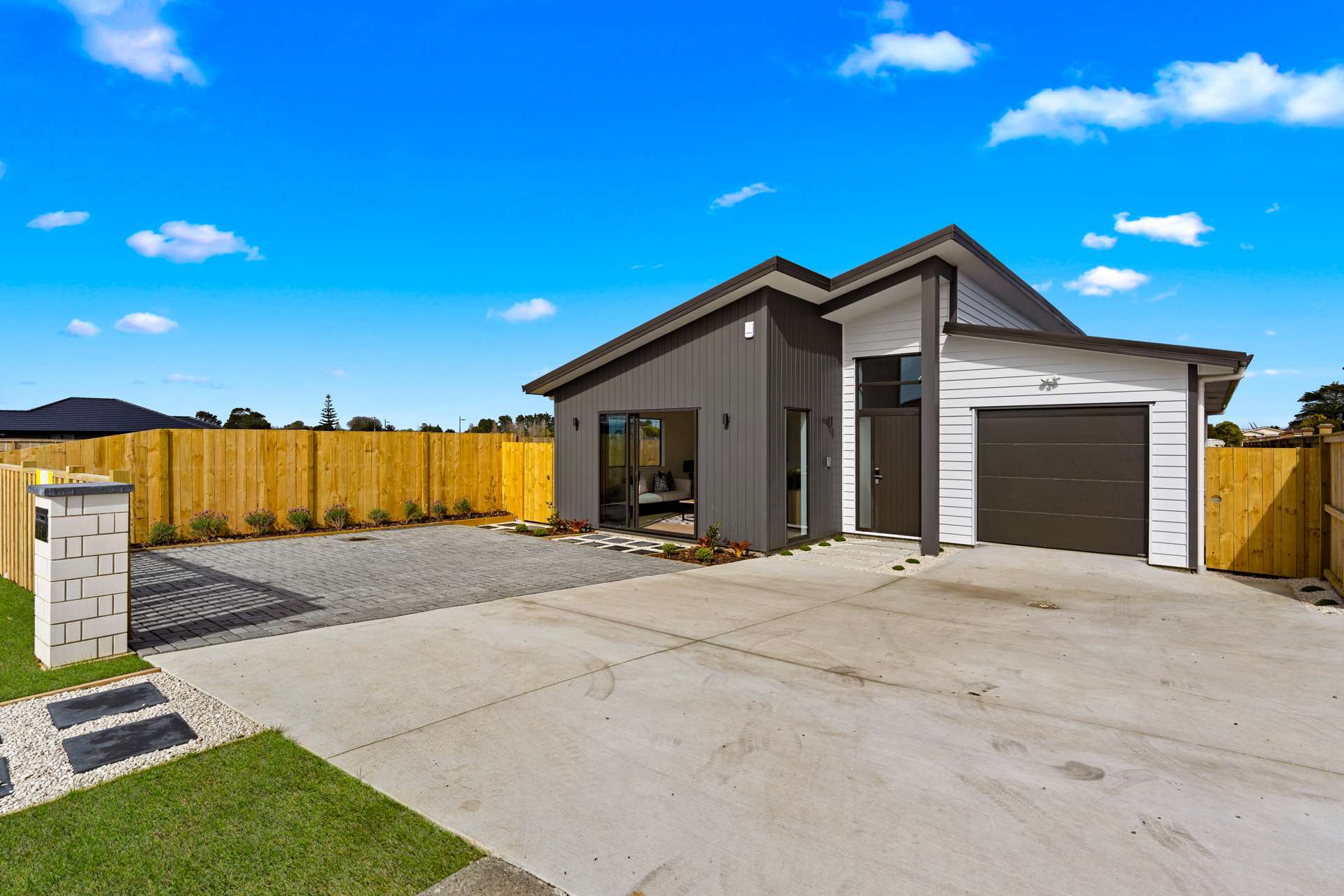 19 Korowhiti Road Clarks Beach_0