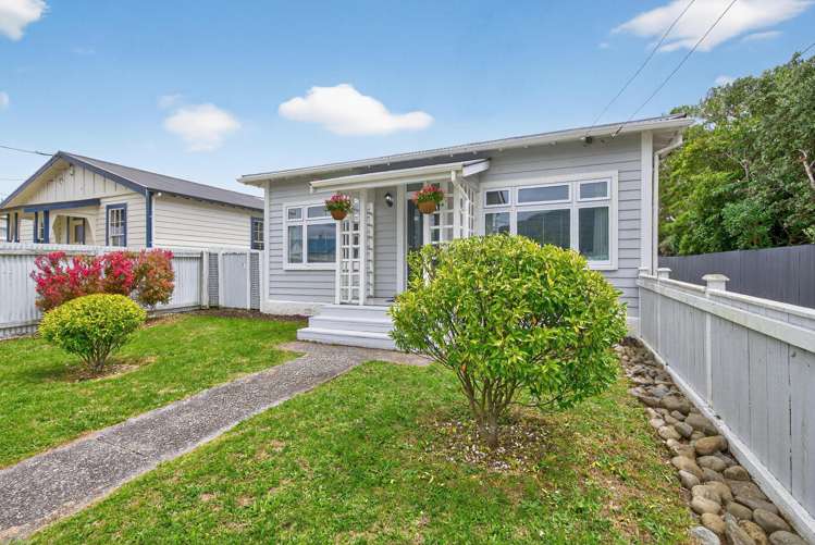 53 Awamutu Grove Waiwhetu_1