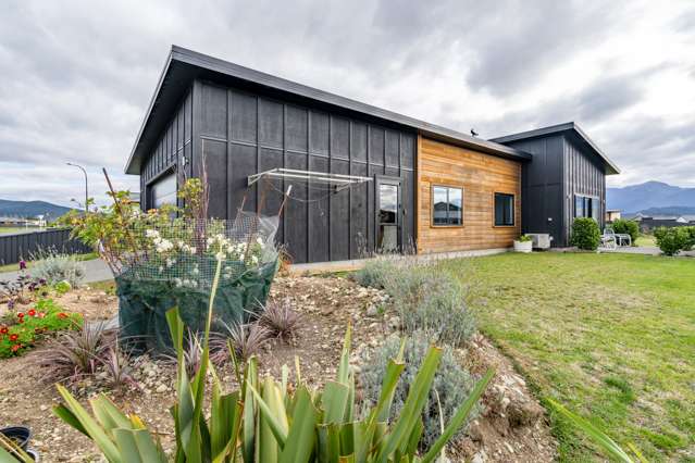 29 Pounamu Drive Te Anau_1