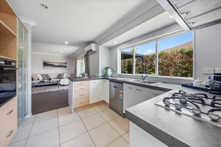 19 Bellshill Close Wattle Downs_11