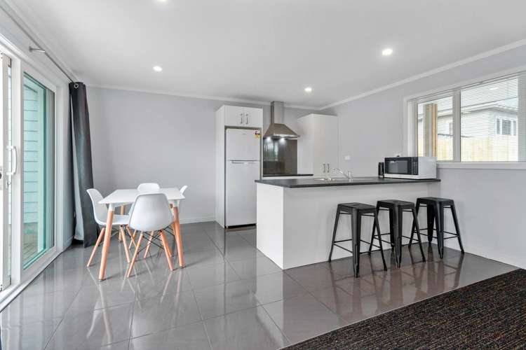 818A Beach Road Browns Bay_9