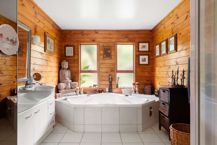 24 Ocean Park Wainui_12