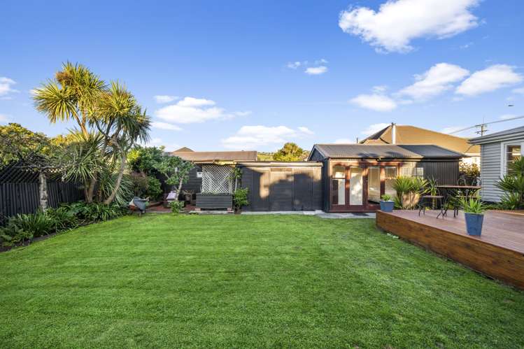 65 Main Road Redcliffs_14
