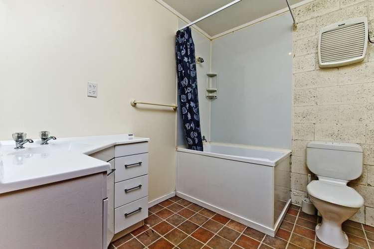 669 East Coast Road Browns Bay_20