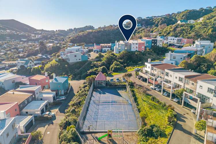 70 Saddleback Grove Karori_18