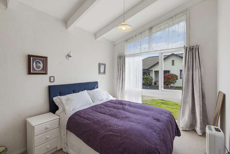 556 Queen Street East Levin_23