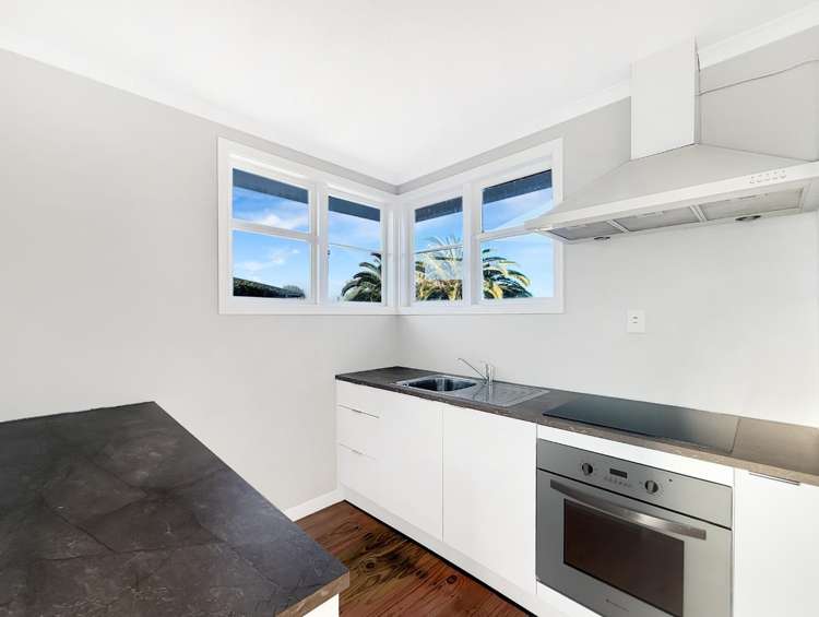 256 Balmoral Drive 11139_1