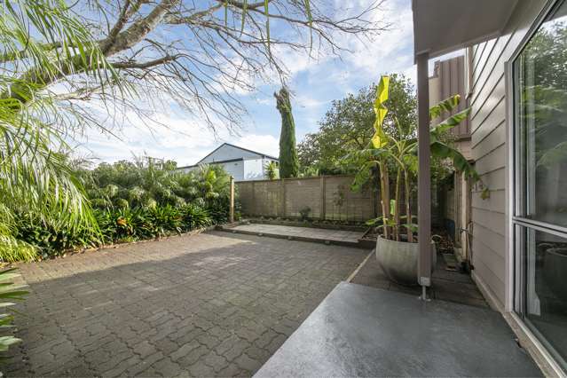 8/20 Spring Street Onehunga_2