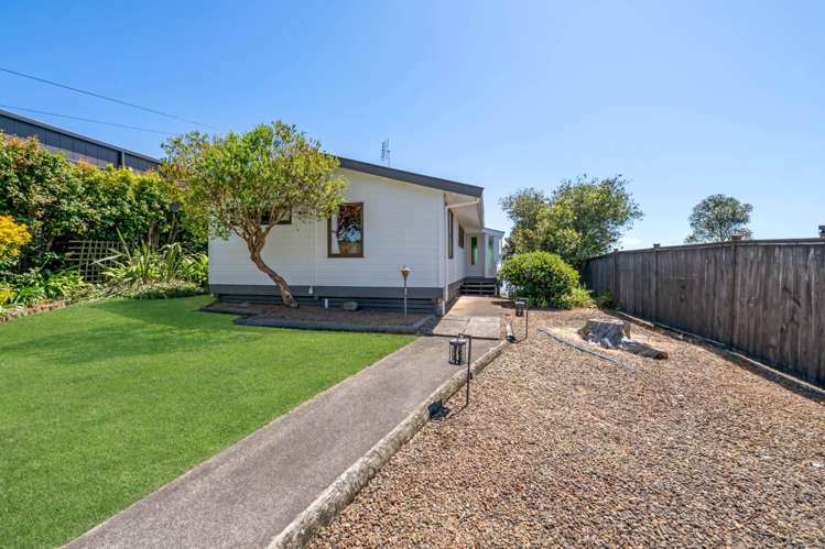 61 Carlton Crescent Maraetai_16