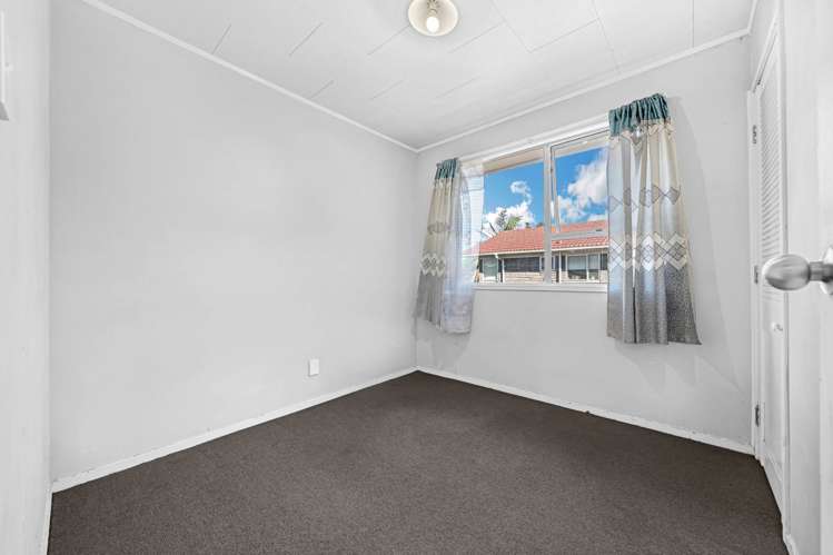 93 Flat Bush Road Clover Park_15