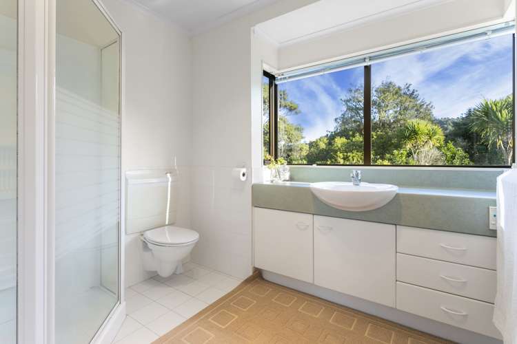 17 Atarua Gardens Waiatarua_15