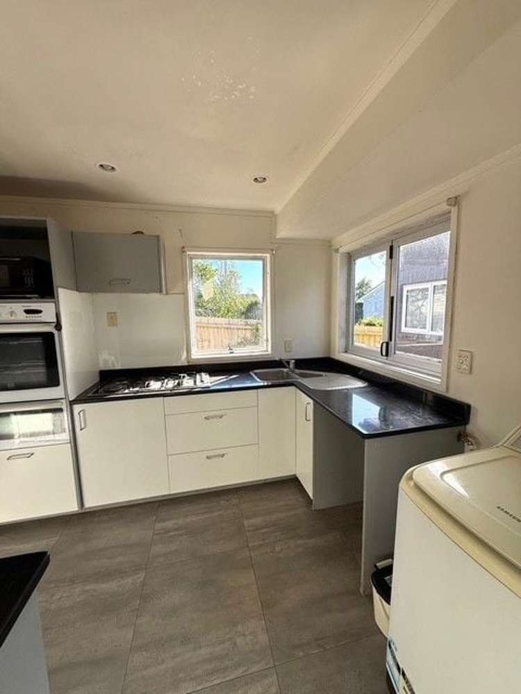 261 Wairau Road Totaravale_11