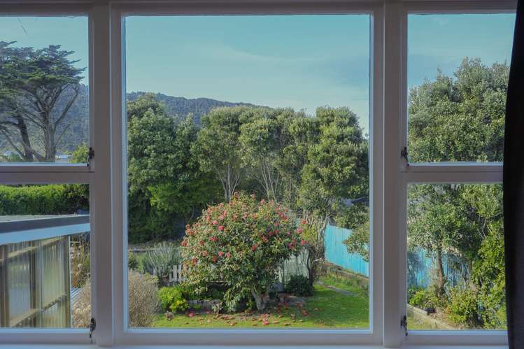 32 Domett Esplanade Cobden_32