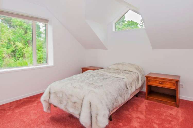 74 Moffat Drive Lincoln_11