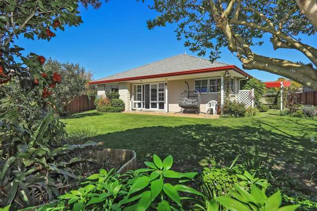 Charming 4BR+ Home in Taradale