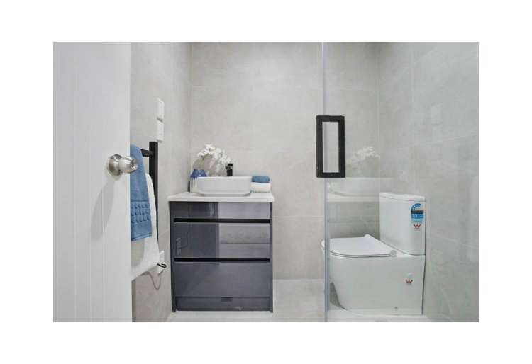 2/32 Airfield Road Takanini_5