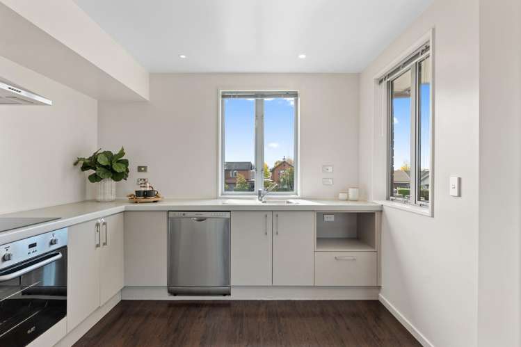 18 Henley Green Northwood_7