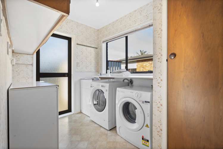 2 Empire Road Orewa_12