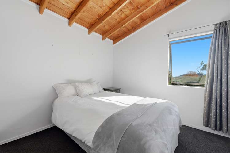 125 Awaroa Road Helensville_13