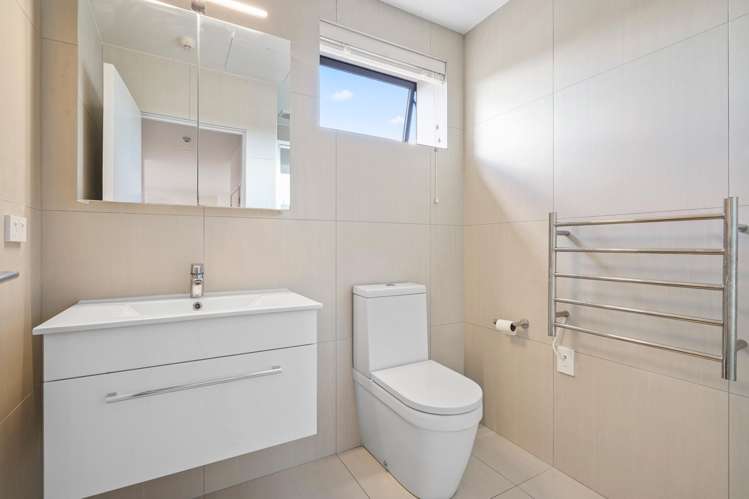 204/7E Hinaki Street Point England_8