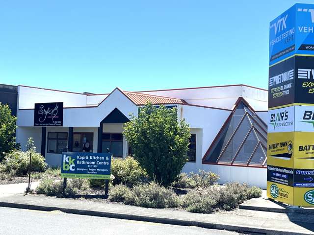 Boutique retail/office on Kapiti Road