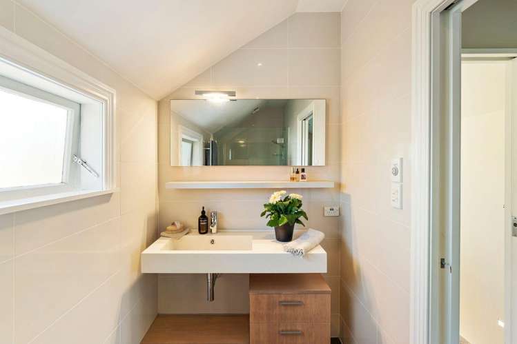 46 Waterview Road Devonport_21