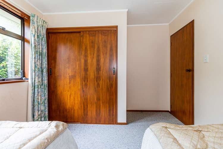 2/7 Waipori Place Glenwood_15