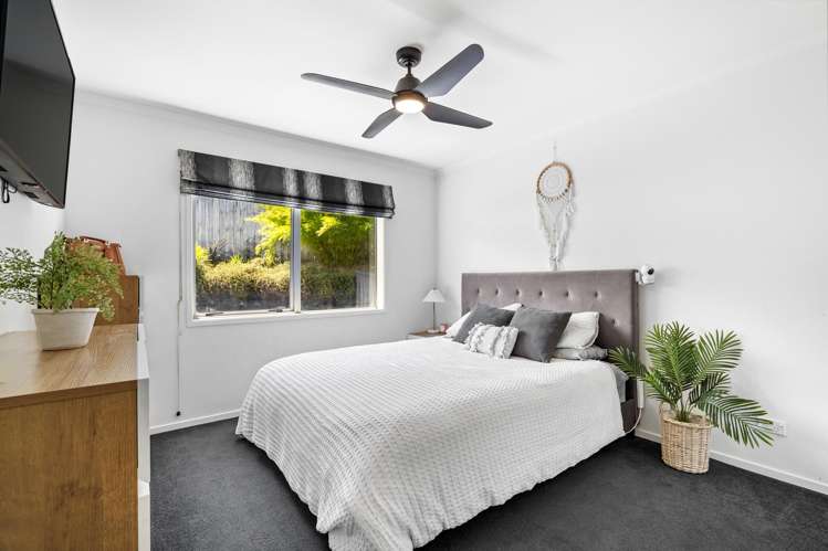 77 Ridgeway Drive Te Kamo_21