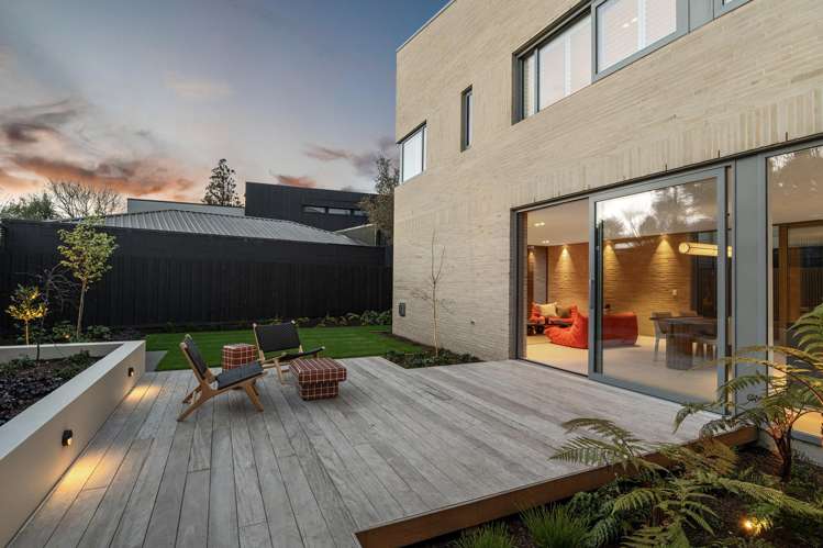 2/88B Hinau Street Fendalton_5