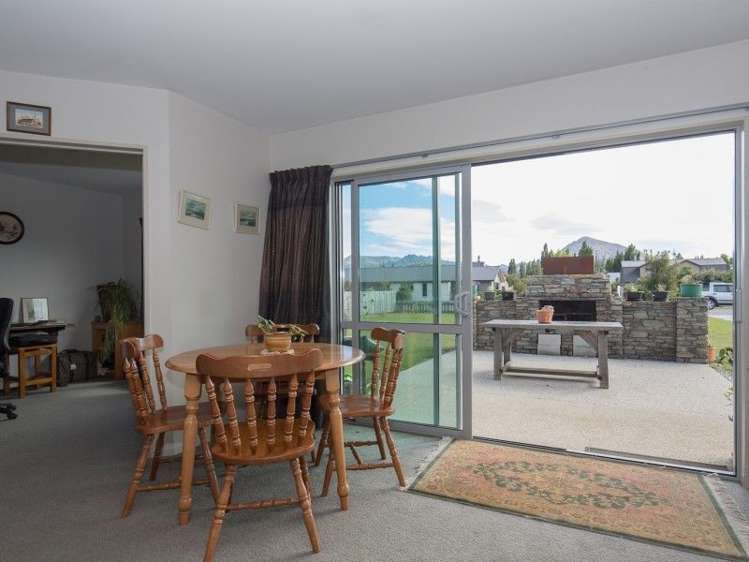 69 Dale Street Albert Town_5