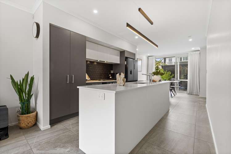 18 Taitonga Lane Stanmore Bay_7