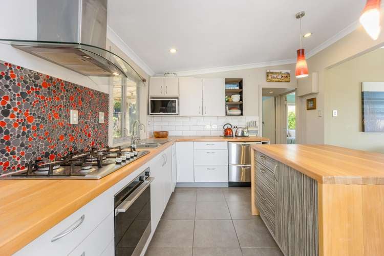 35 Pohutukawa Avenue Red Beach_12