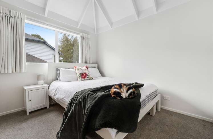 92A Beach Road Mellons Bay_13