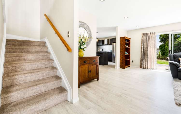 24a Vodanovich Road Te Atatu South_9