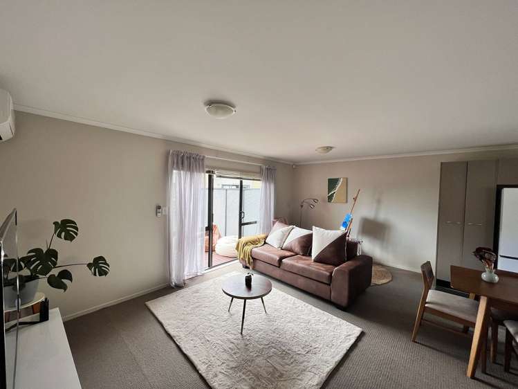 221/172 McLeod Road Te Atatu South_5
