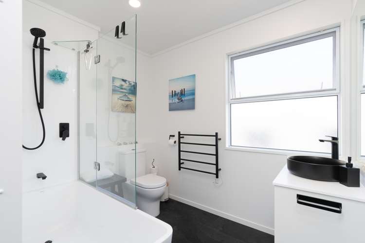 52 Ames Street Paekakariki_31