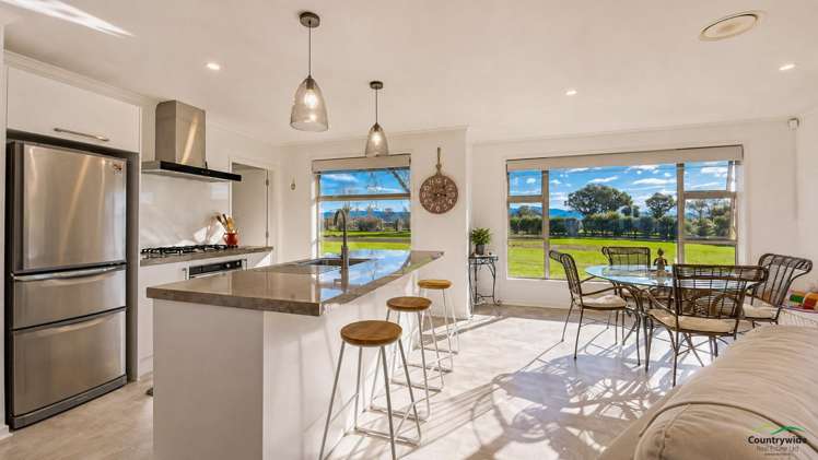 8 Mountain View Lane Putaruru_3