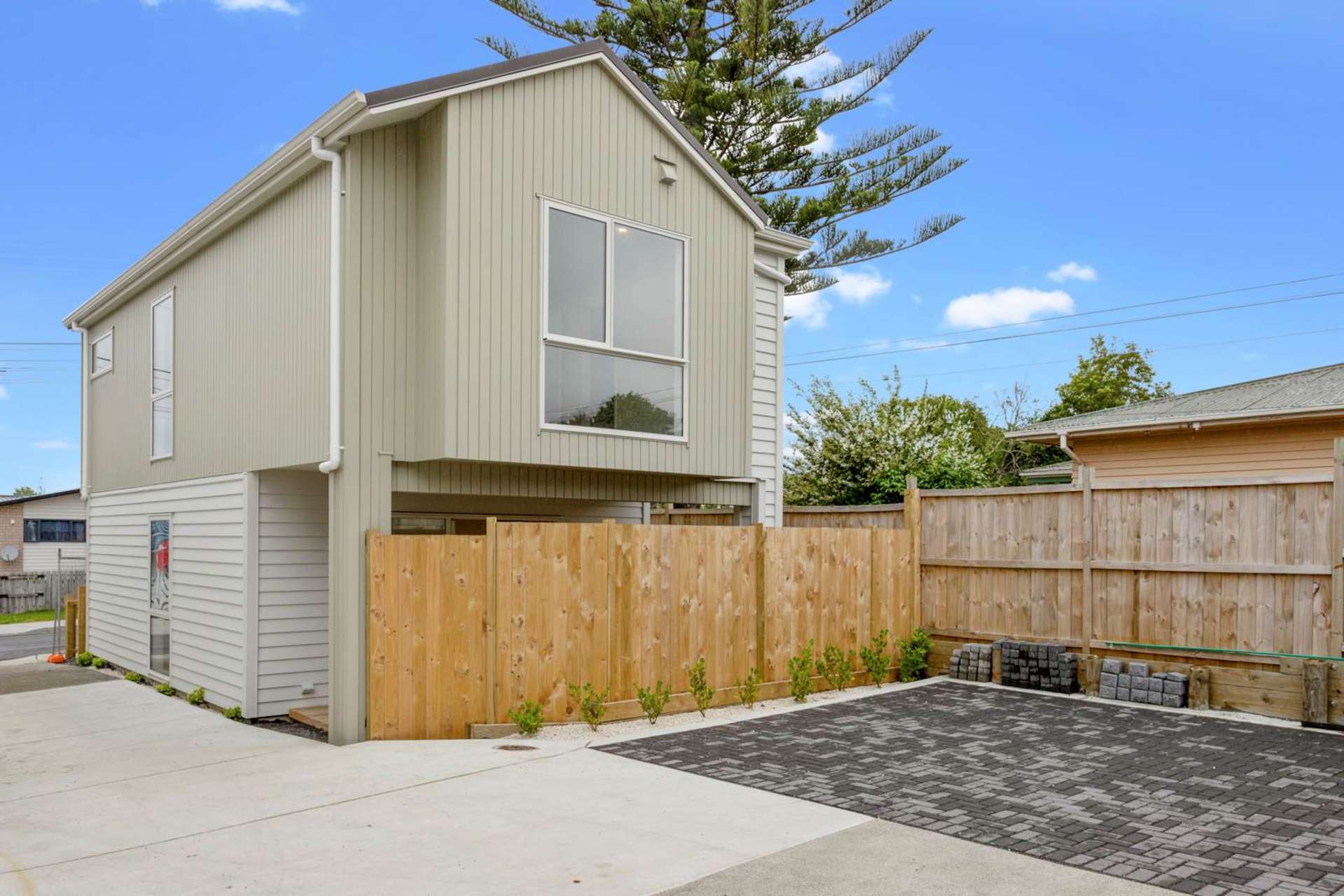 10a Roberts Road Te Atatu South_0