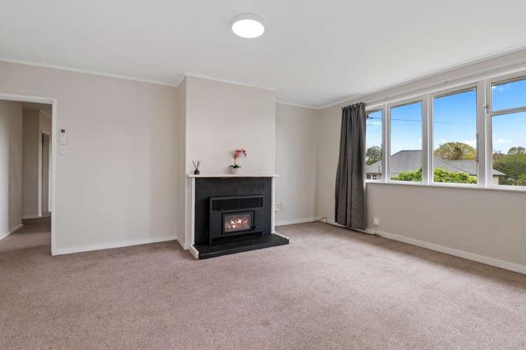 2a Manuka Crescent Hillcrest_1