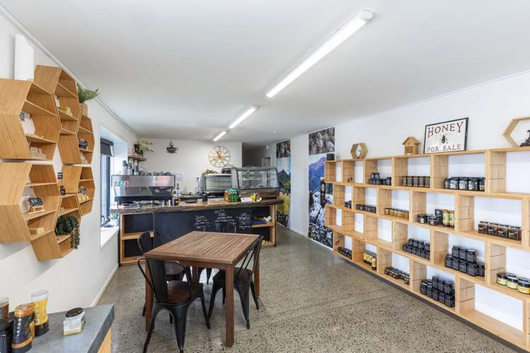 1227 Oxford Road Cust_12