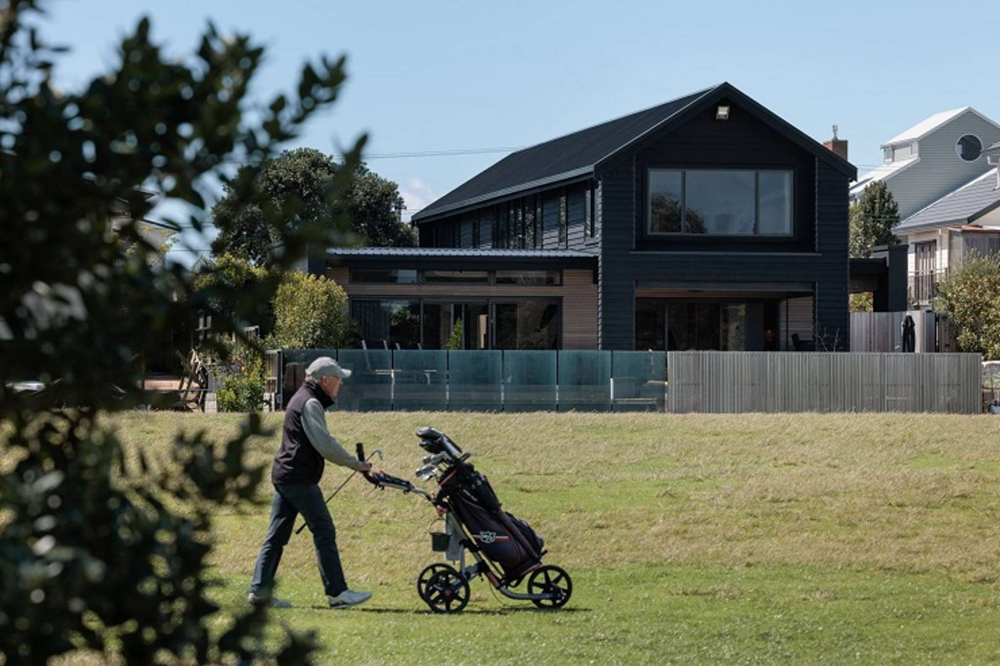 Aussie buyers pushing price of golf course homes past the $6m mark