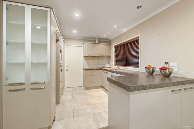 34 Gibbston Crescent Flat Bush_10
