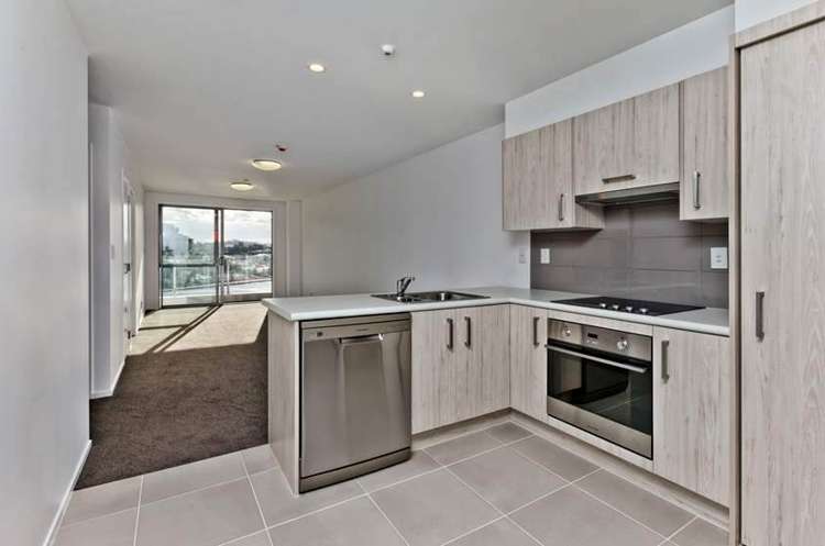 320/17 Link Crescent Stanmore Bay_10