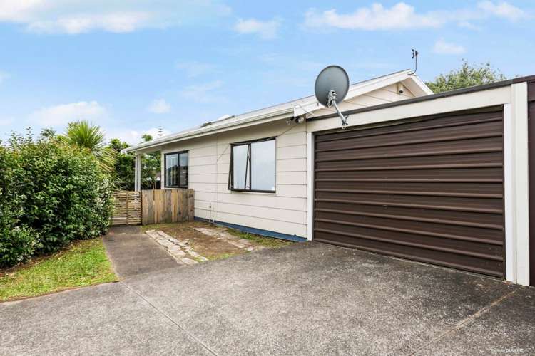 4/121 Bruce Mclaren Road Henderson_6