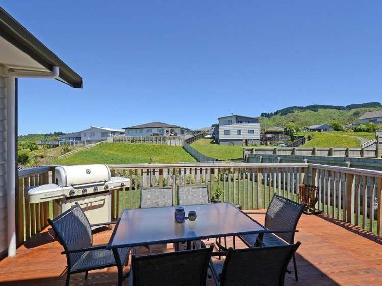 124 Kirton Drive Riverstone Terraces_2