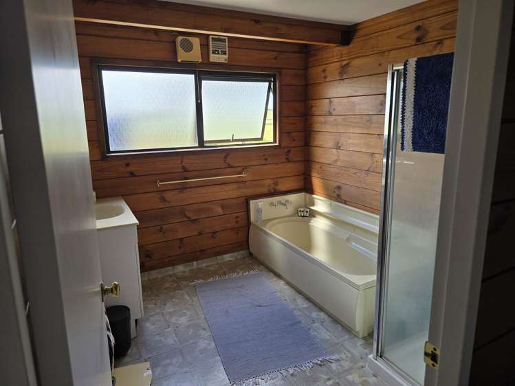 734 - 740 Bird Road Stratford_14