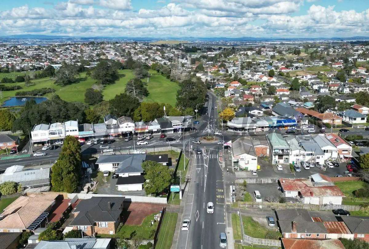 1215 Dominion Road_1