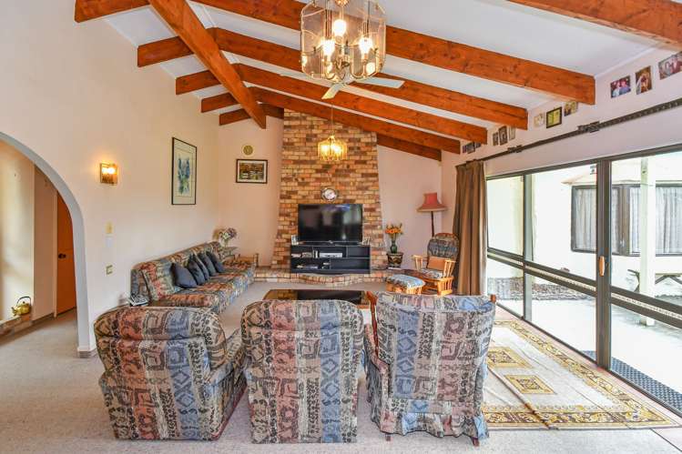 401 Creightons Road Clevedon_11