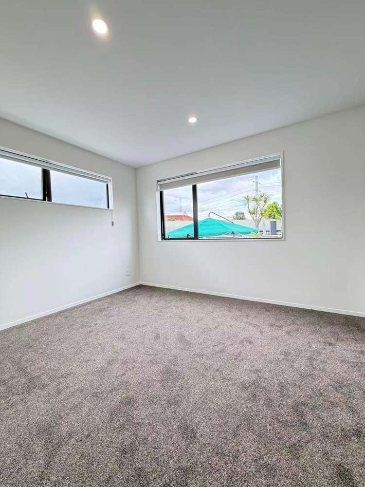 7/29 Crown Crescent Otara_5